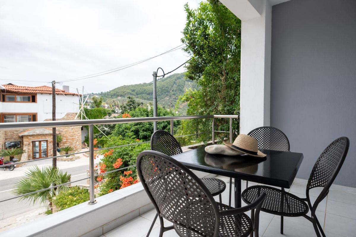 Iridanos Apartments Skiathos-Stadt Exterior foto